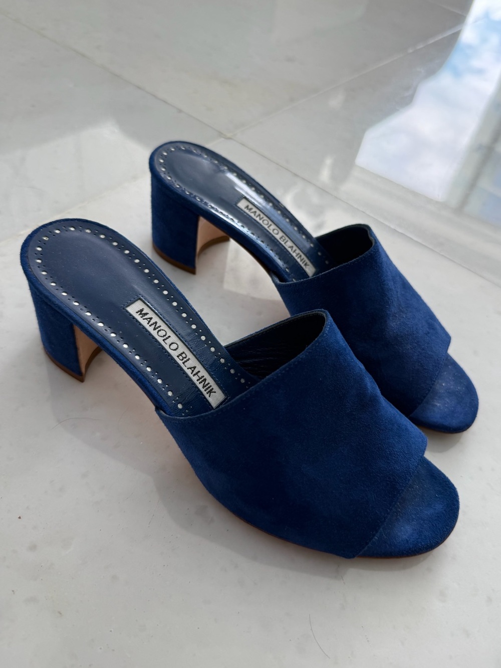MANOLO BLAHNIK Blue Suede Rapallato Open Toe Slide Mules Size